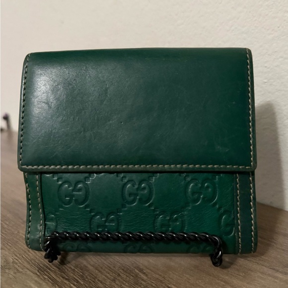 Gucci Vintage Guccissima GG Embossed Leather Bifold Wallet – Green - Picture 4 of 15